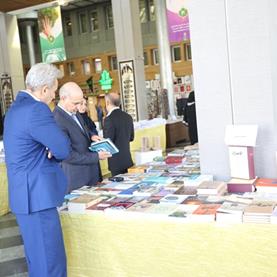 جهت مشاهده آلبوم كليك نماييد: برگزاری نمایشگاه کتاب و نوشت افزار در بانک کشاورزی با هدف حمایت از کالای ایرانی