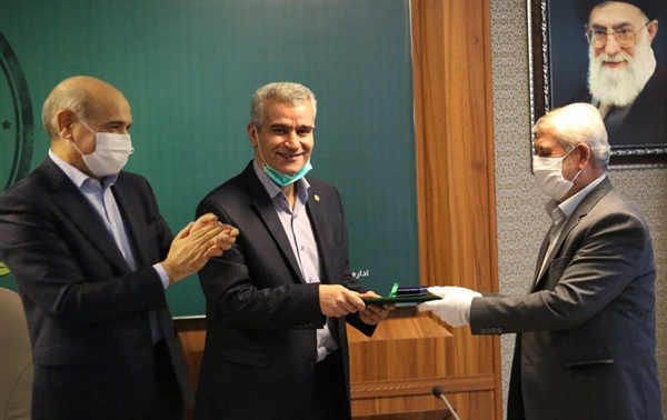 قدردانی مدیرعامل بانک کشاورزی از مدیرشعب این بانک در تهران بزرگ