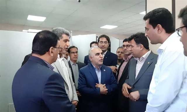 در جریان سفر وزیر امور اقتصادی دارایی به خوزستان صورت گرفت: بازدید از پروژه‌های اقتصادی بندر امام خمینی(ره)