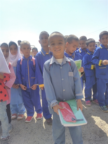 توزیع بسته های نوشت افزار در مدارس مناطق محروم استان خراسان جنوبی توسط بانک کشاورزی      