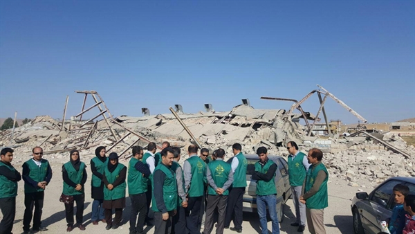 حضور اکیپ های صندوق بیمه کشاورزی برای برآورد خسارت در مناطق زلزله زده استان کرمانشاه